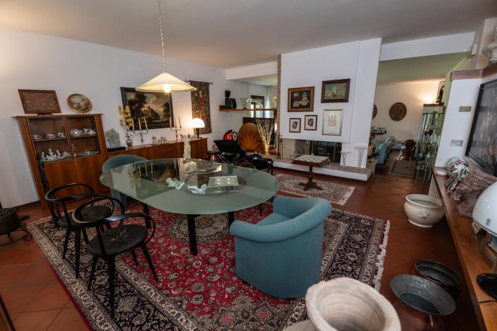 Image No.7-5 Bed Mansion for sale