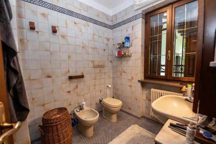 Image No.20-5 Bed Mansion for sale