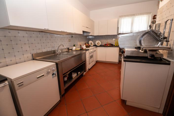 Image No.36-5 Bed Mansion for sale