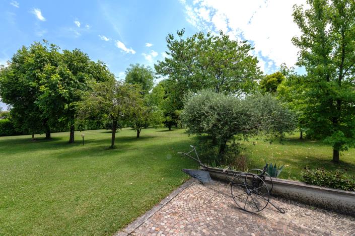 Image No.49-5 Bed Mansion for sale