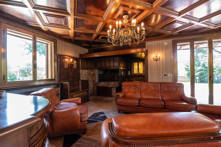 Image No.4-6 Bed Mansion for sale