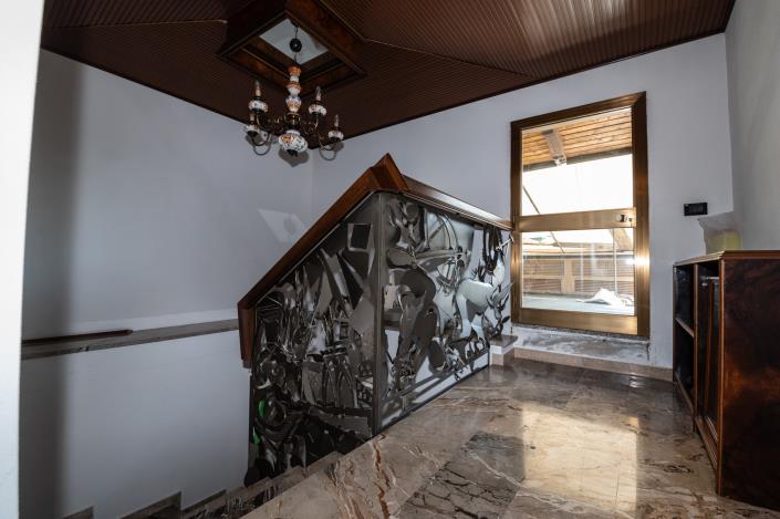 Image No.34-6 Bed Mansion for sale