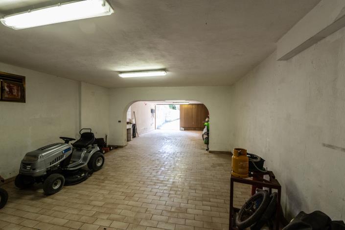 Image No.35-6 Bed Mansion for sale