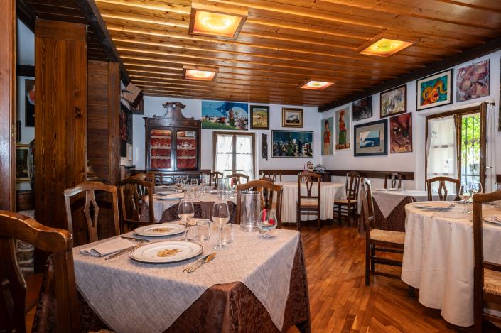 Image No.6-18 Bed Restaurant for sale