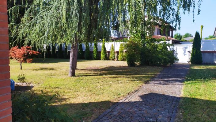 Image No.21-3 Bed Mansion for sale