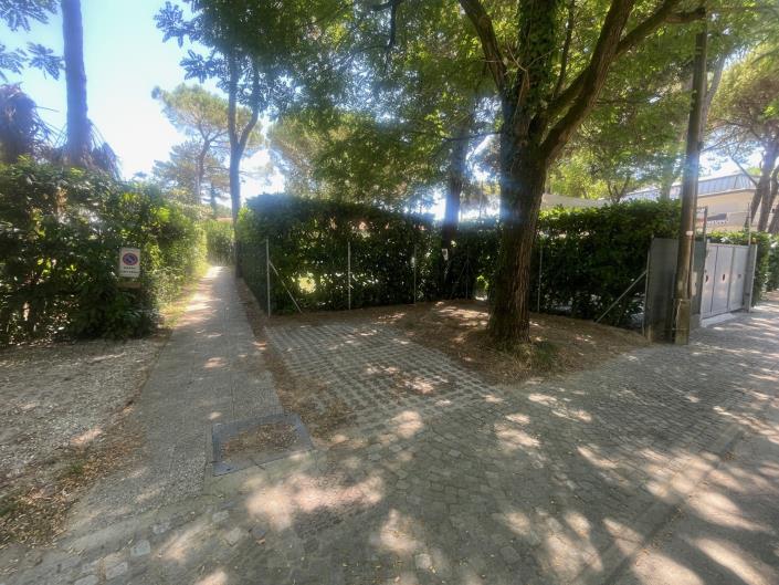 Image No.28-3 Bed Cottage for sale