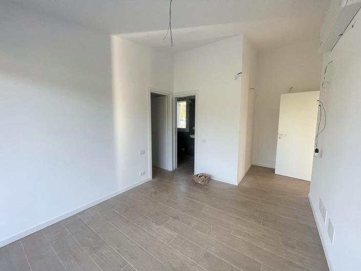 Image No.10-3 Bed Villa / Detached for sale