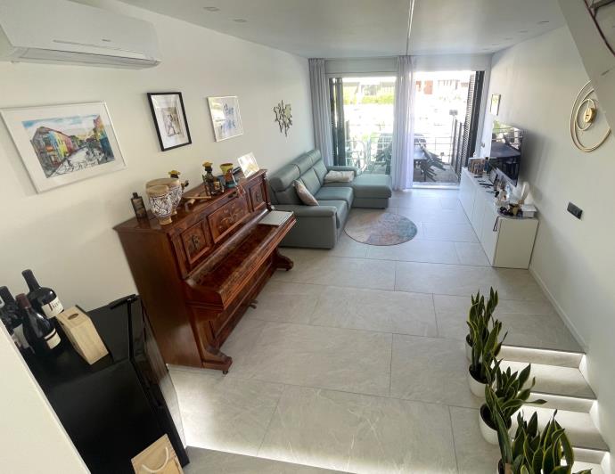 Image No.2-4 Bed Villa for sale