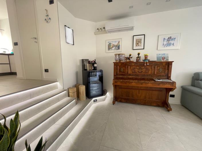 Image No.4-4 Bed Villa for sale