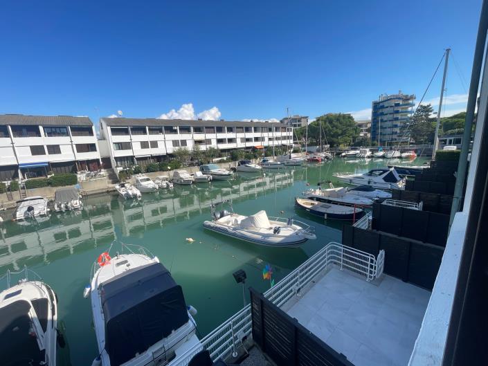 Image No.32-4 Bed Villa for sale