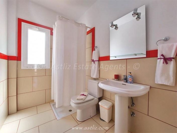 Image No.15-Villa de 4 chambres à vendre à Playa Paraiso