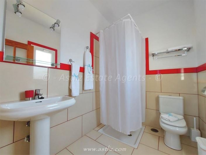 Image No.23-Villa de 4 chambres à vendre à Playa Paraiso