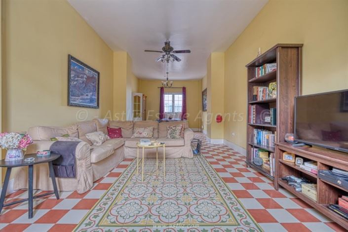 Image No.16-5 Bed Villa for sale