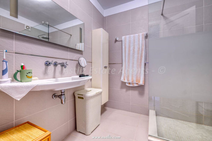 Image No.13-2 Bed Apartment for sale