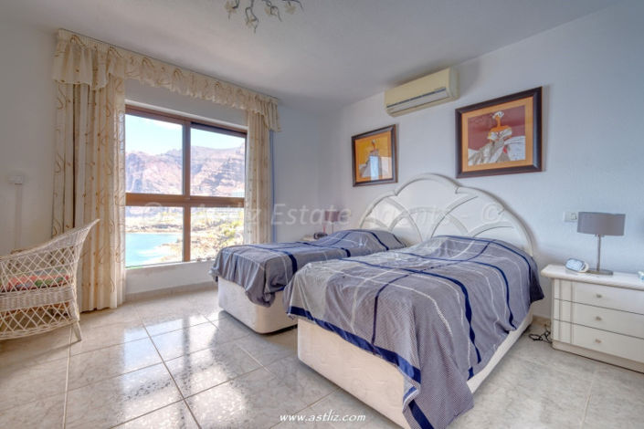 Image No.10-2 Bed Apartment for sale