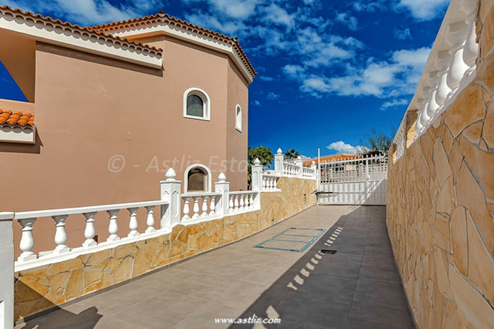 Image No.4-Villa de 3 chambres à vendre à Callao Salvaje