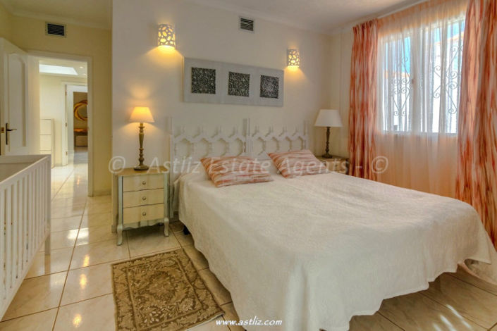 Image No.25-5 Bed Villa for sale