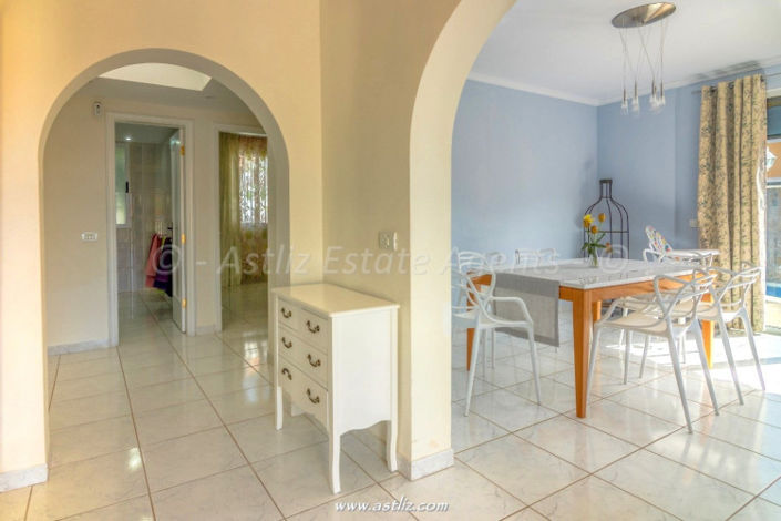 Image No.8-5 Bed Villa for sale