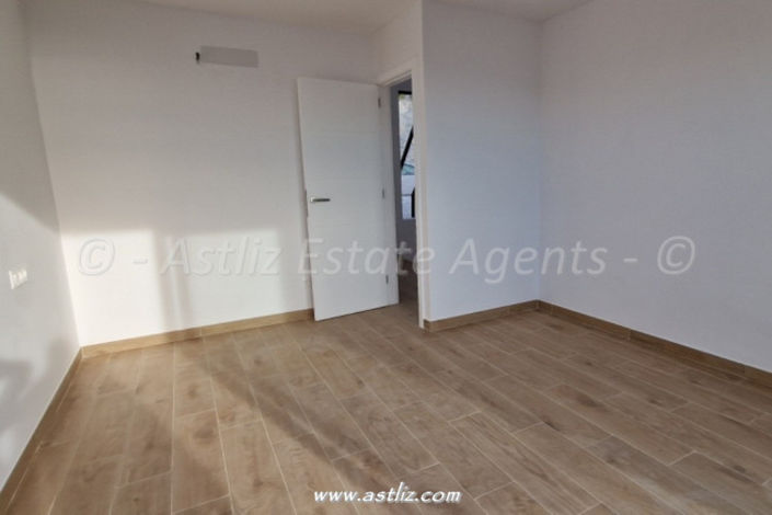 Image No.19-2 Bed Apartment for sale