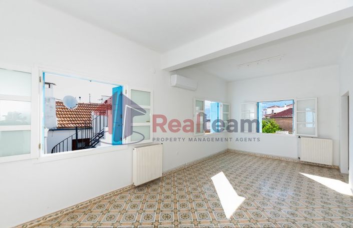 Image No.10-3 Bed Property for sale