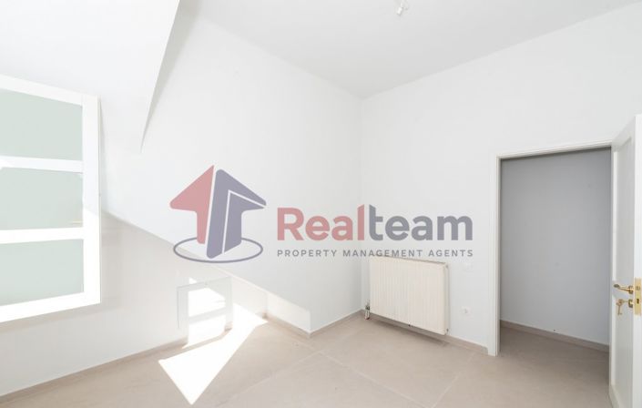 Image No.16-3 Bed Property for sale