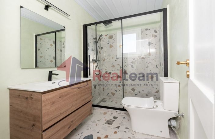 Image No.24-3 Bed Property for sale