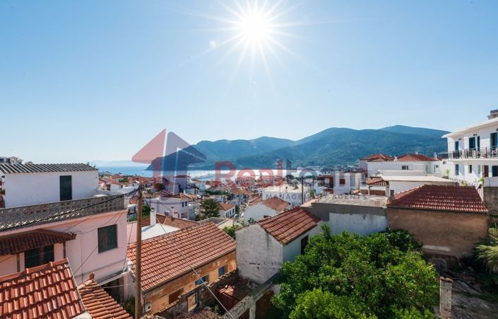 Image No.30-3 Bed Property for sale