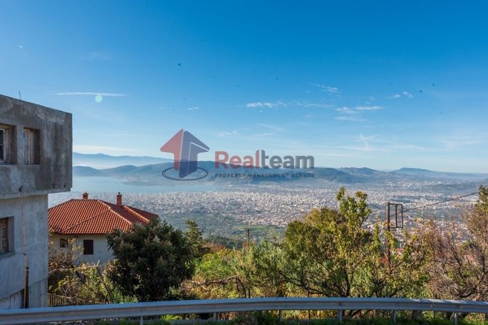 Image No.13-2 Bed Property for sale