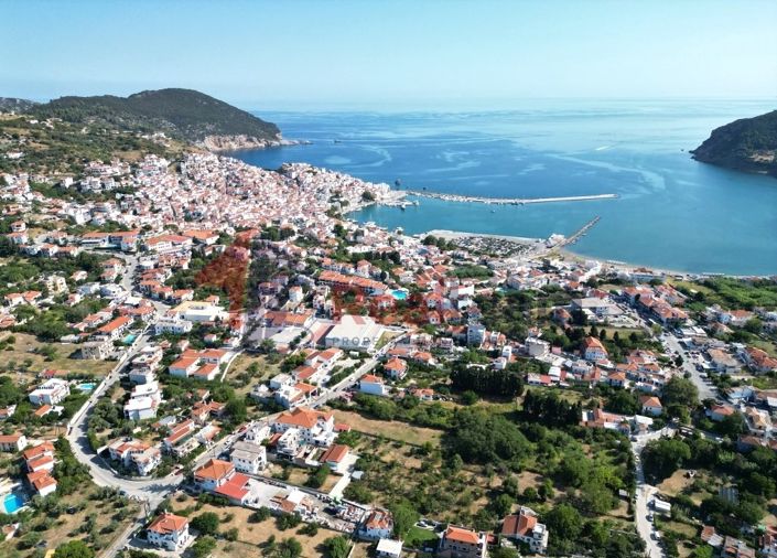 Image No.12-Propriété de 6 chambres à vendre à Chora