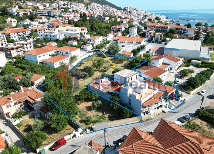 Image No.2-Propriété de 6 chambres à vendre à Chora