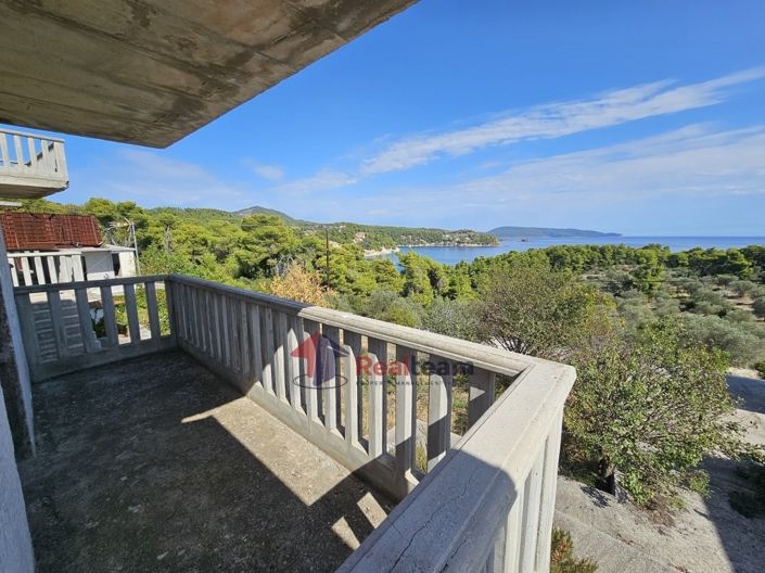 Image No.10-Propriété de 24 chambres à vendre à Votsi