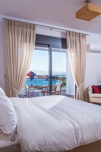 Image No.10-3 Bed Villa for sale