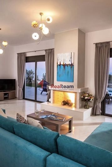 Image No.3-3 Bed Villa for sale