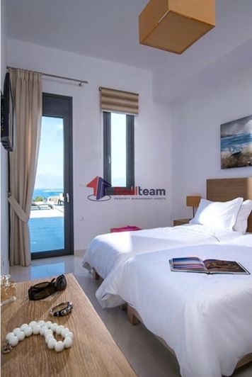 Image No.7-3 Bed Villa for sale