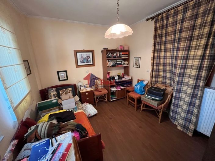 Image No.10-5 Bed Property for sale