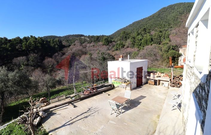 Image No.10-Propriété de 1 chambre à vendre à Chora