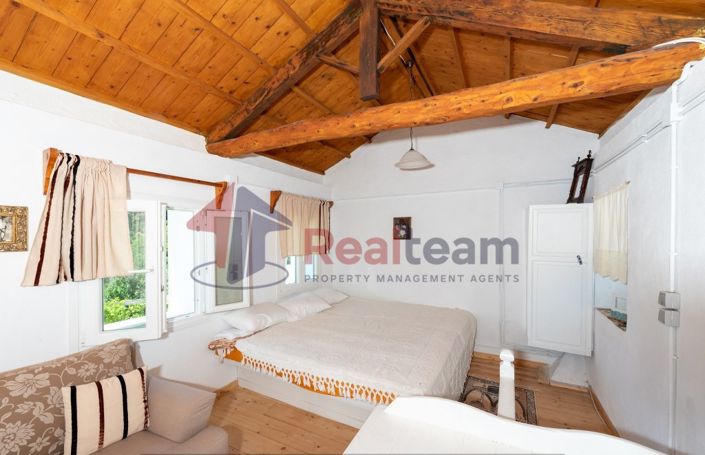 Image No.21-Propriété de 1 chambre à vendre à Chora