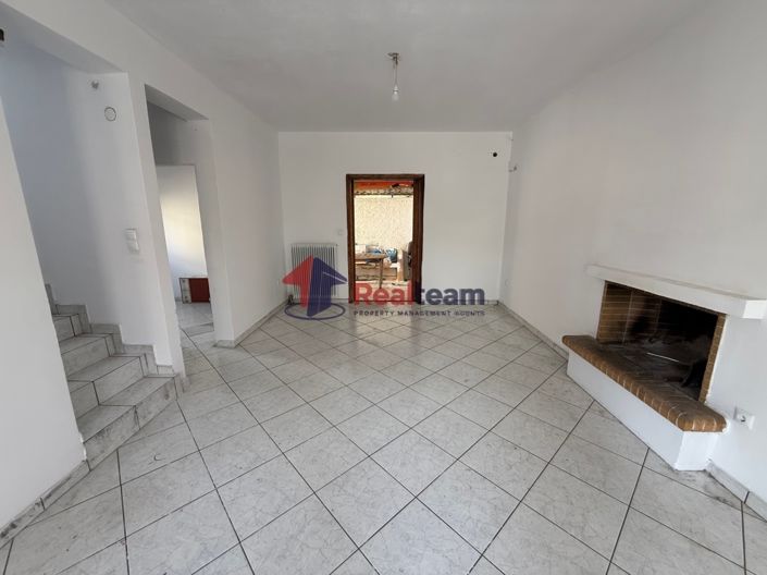 Image No.4-Propriété de 3 chambres à vendre à Lagonisi