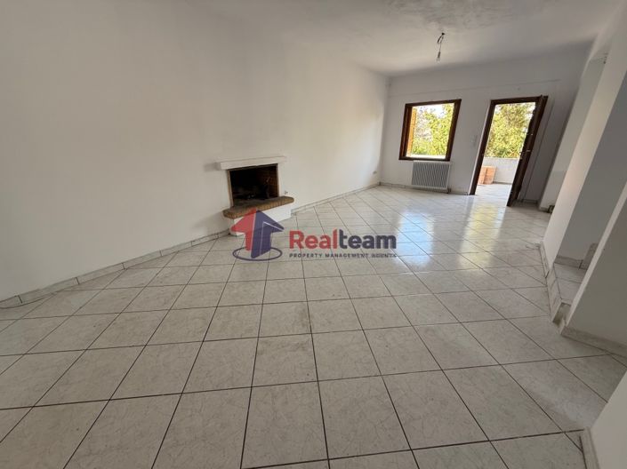 Image No.5-Propriété de 3 chambres à vendre à Lagonisi