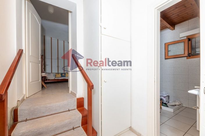 Image No.10-2 Bed Property for sale