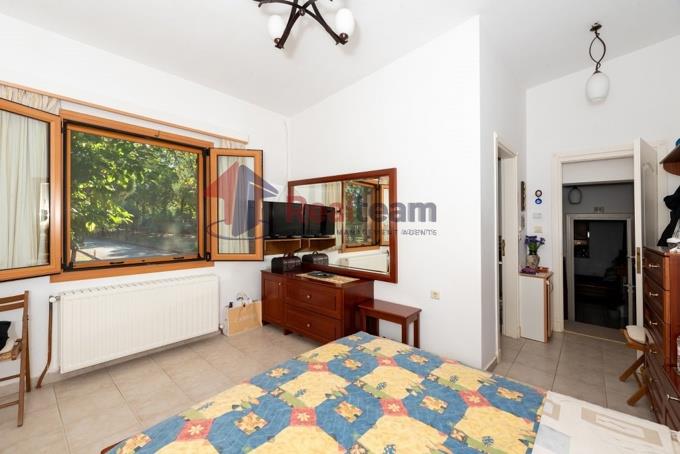 Image No.28-2 Bed Property for sale