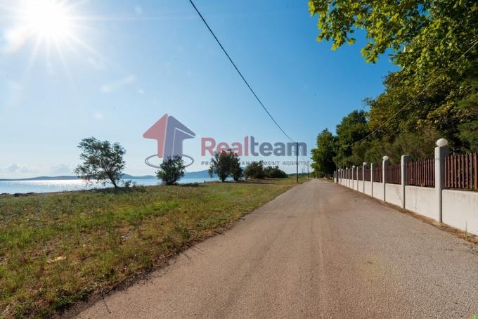 Image No.27-2 Bed Property for sale