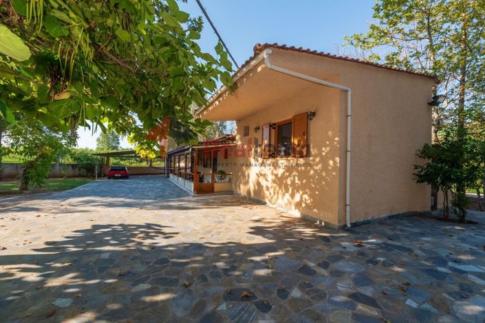 Image No.15-2 Bed Property for sale