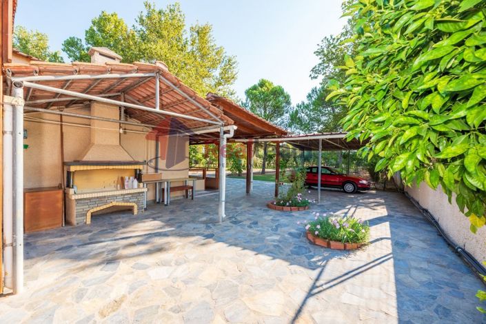 Image No.21-2 Bed Property for sale