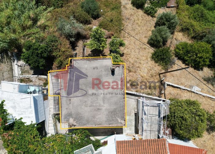 Image No.9-Propriété de 3 chambres à vendre à Glossa