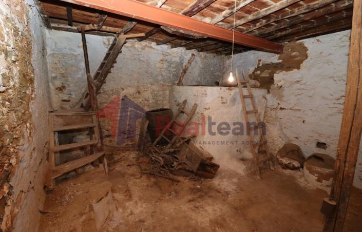 Image No.46-Propriété de 1 chambre à vendre à Chora