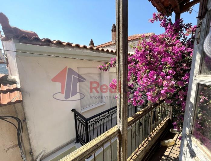 Image No.38-Propriété de 1 chambre à vendre à Chora