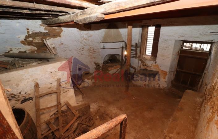 Image No.39-Propriété de 1 chambre à vendre à Chora