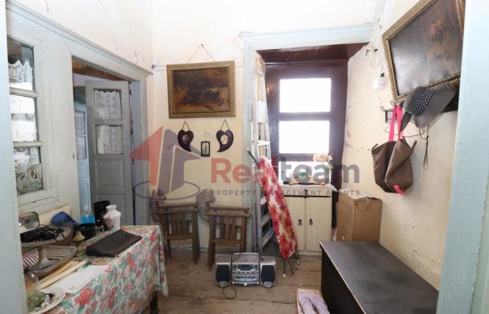 Image No.56-Propriété de 1 chambre à vendre à Chora