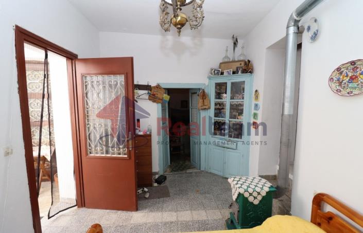 Image No.47-Propriété de 1 chambre à vendre à Chora